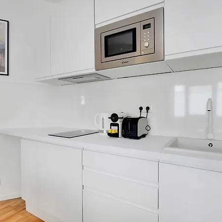 Amazing Apartment-2p-sacre Coeur-poissonniers-1 Apartment Paris